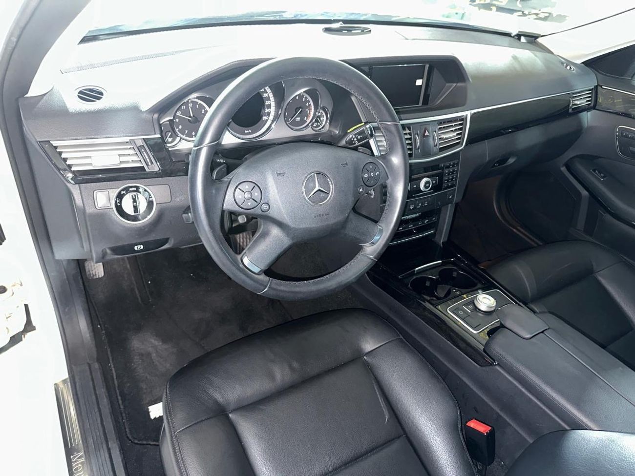 Mercedes-Benz E 350 MERCEDES E-CLASS E350 2011 3.5L | FULL SERVICE HISTORY | TWO KEYS | AVANTGARDE PACKAGE