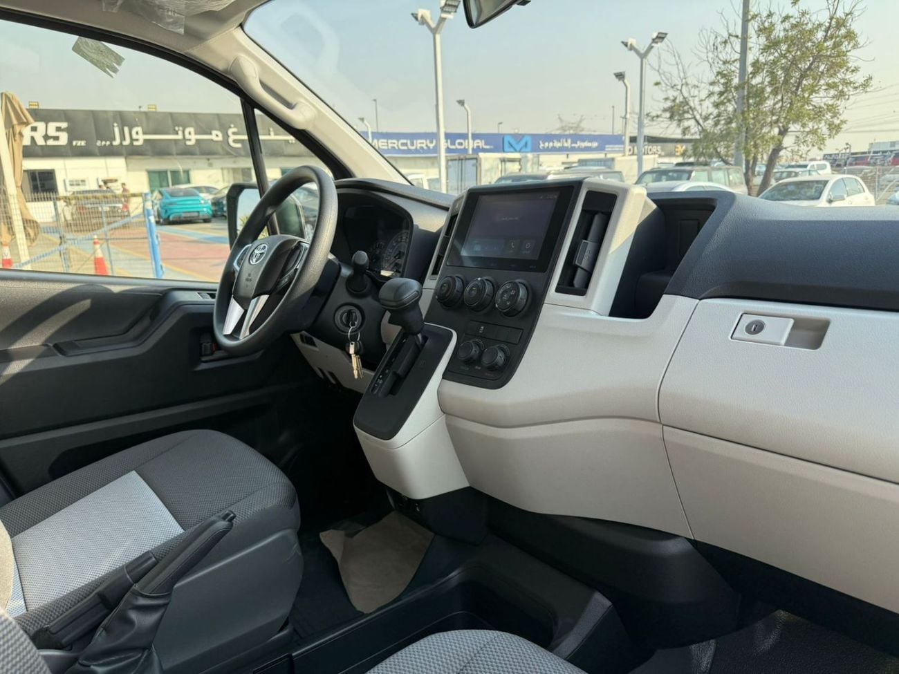 تويوتا هاياس HIACE 2026 MODEL 13 SEATS 3.5L PETROL V6 HIGH ROOF A/T