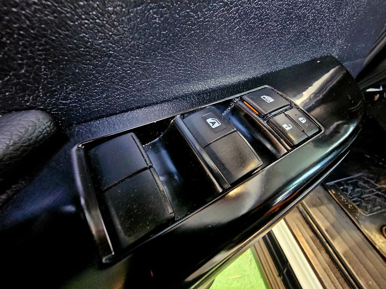 Toyota Hilux ADVENTURE PATROL/ AUTO GEAR/ AUTO WINDOWS / FULL OPTION/ WIDE BODY