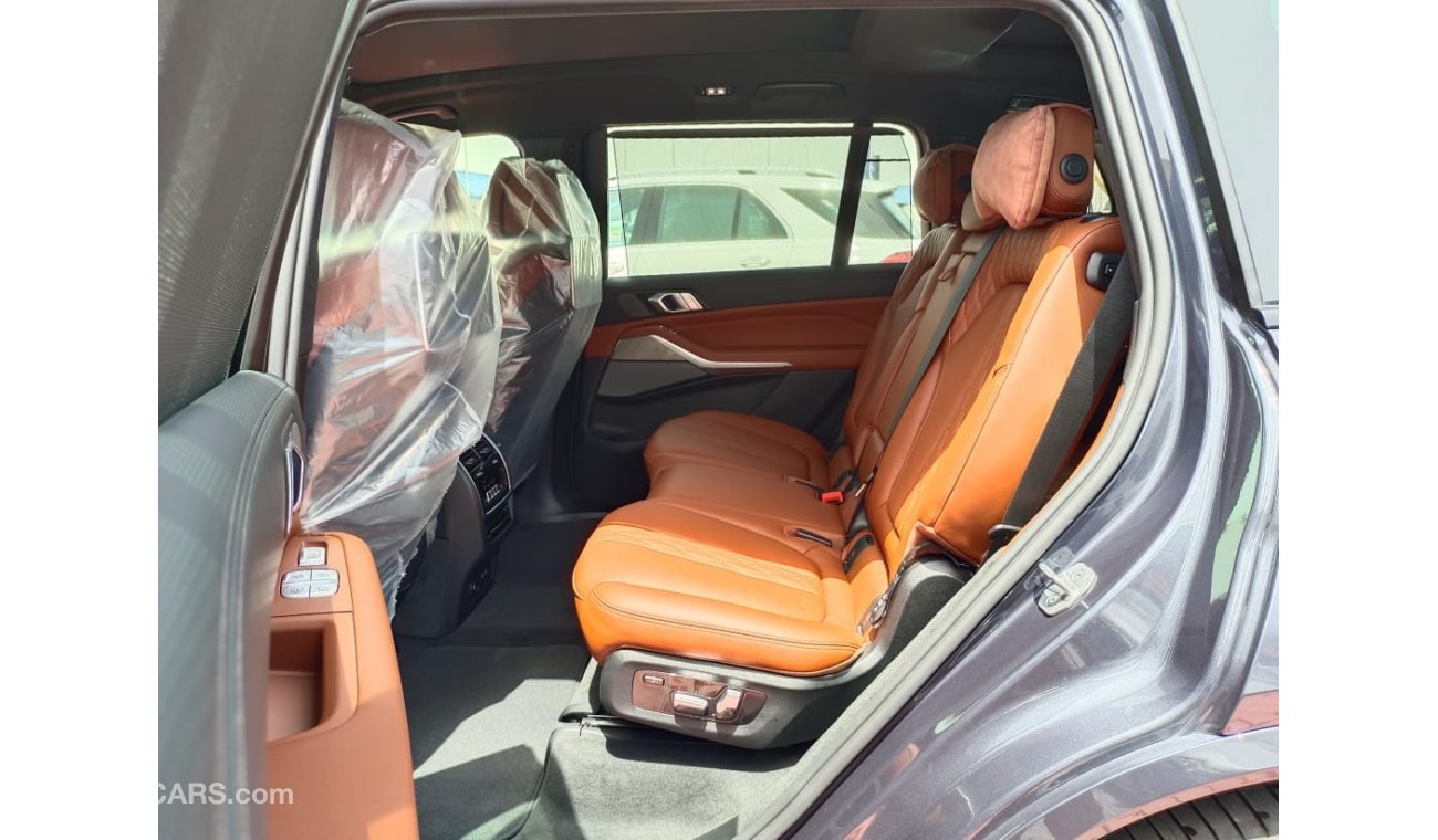 بي أم دبليو X7 M50i