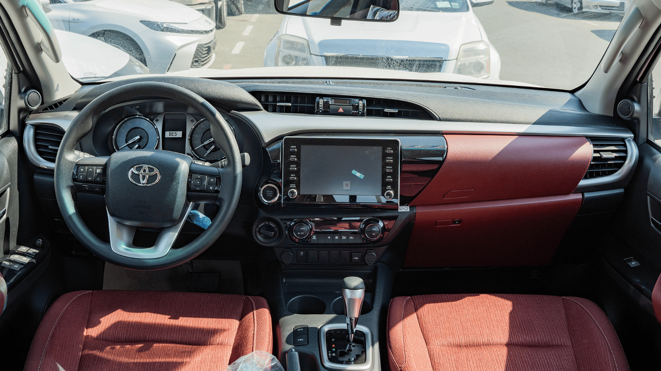 Toyota Hilux ECTCGA004 – 2025 Toyota Hilux Double Cab Pick Up - GLXS – 2.7L Petrol Auto 4wd - White with Red Inte