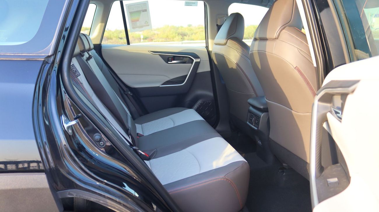 Toyota RAV4 RAV4 Adventure | 2.5L | AWD | Radar | GCC | 19inch Alloy Wheel