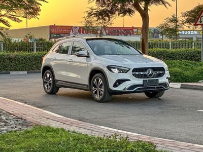 Mercedes-Benz GLA 200 2025 New Mercedes-Benz GLA 200 / 1.3L Turbo