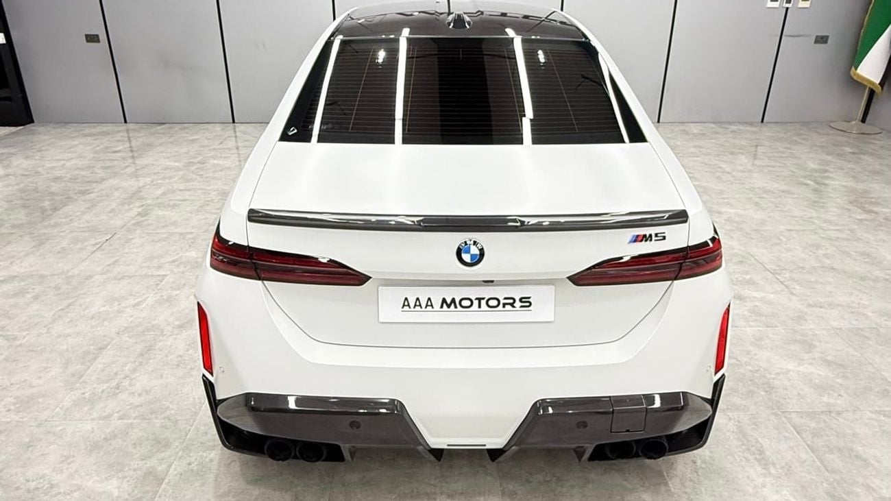 BMW M5 G90 - GCC Specs with dealer warranty and service