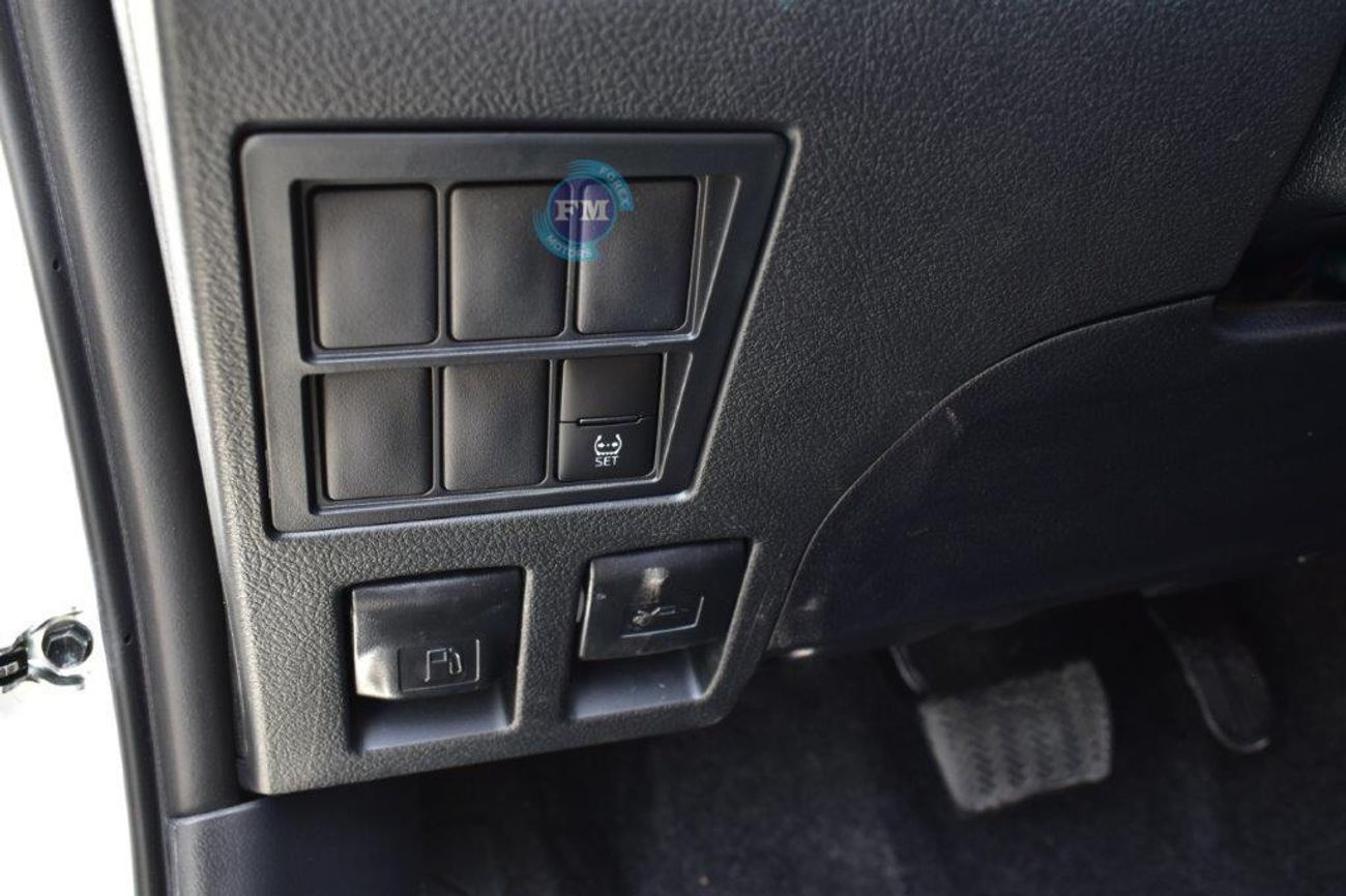 تويوتا هيلوكس Double Cab GLS-G 2.7L 4X2 Automatic