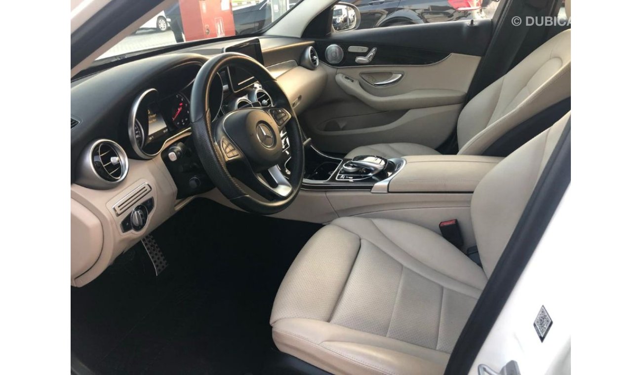 مرسيدس بنز C 300 مرسيدس c300-موديل 2016-وارد -حساسات -نفيكشن-شاشة -فتحة سقف-تبريد وتسخين مقاعد