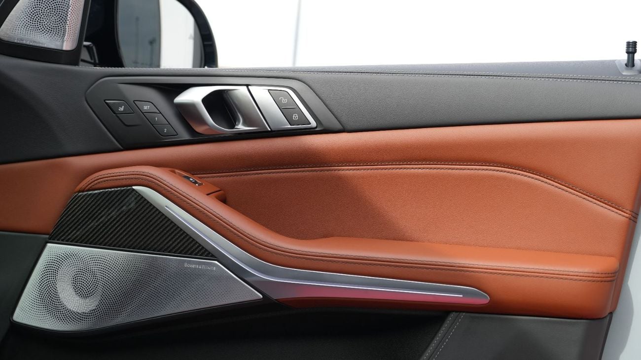 بي أم دبليو X7 M60i xDrive M-Sport Pro V8 Brooklyn Grey Metallic 2026 MY Export Only