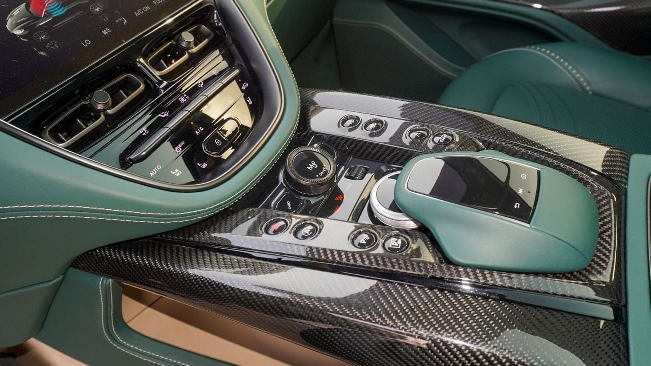 أستون مارتن DBX أستون مارتن DBX 707 2024