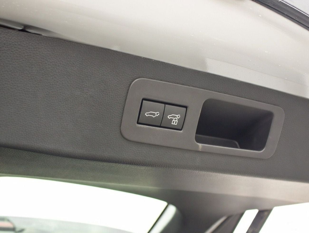 Lexus LX 700h EXPORT ONLY - EXPORT ONLY - LEXUS 700h 3.5L TWIN TURBO V6 TURBO SPORT (OMANI)