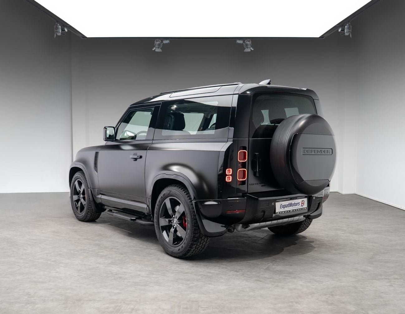 لاند روفر ديفندر 90 HSE P400