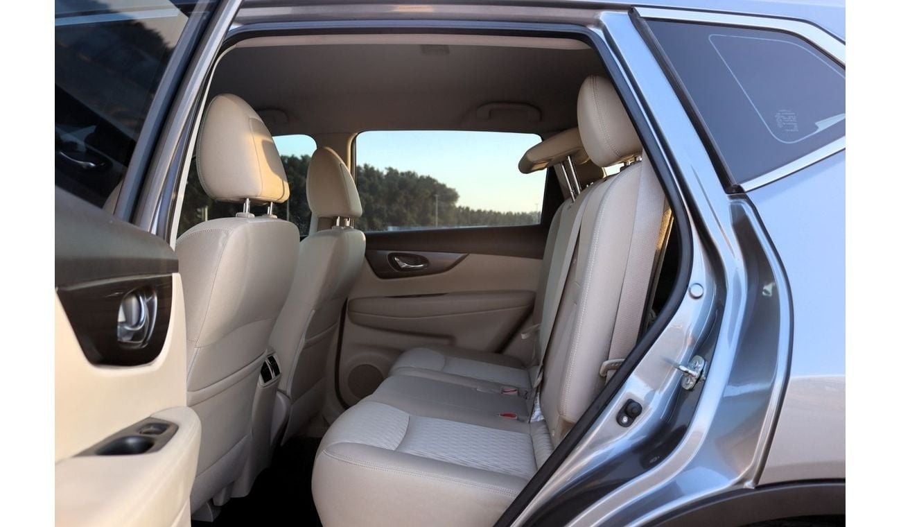 نيسان إكس تريل S 2.5L (169 HP) FWD (5 Seater)