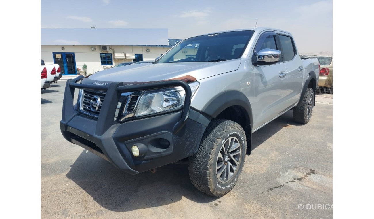 نيسان نافارا diesel auto 2.3L right hand drive excellent condition