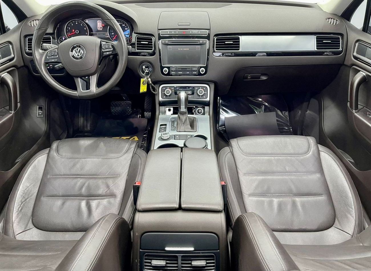 Volkswagen Touareg SEL 2017 Volkswagen Touareg SEL Plus, Volkswagen Warranty, Volkswagen Service Contract, GCC