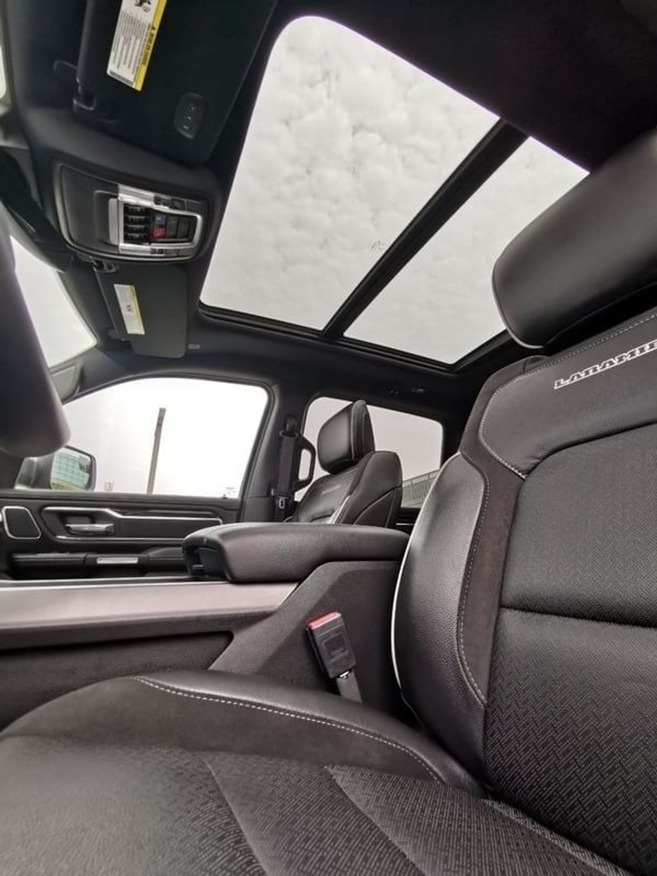 RAM 1500 Dodge RAM Laramie ( Diesel ) - 2022 - Black