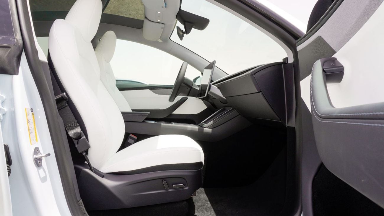 تسلا موديل Y Tesla Model Y Long Range Version/20 Inches AWD .Export Price.