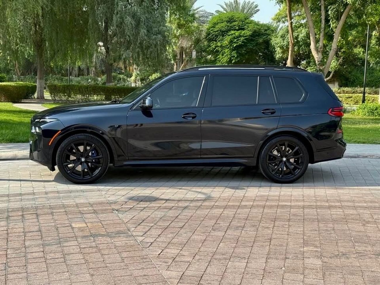 BMW X7 xDrive40i Luxury M Sport Package 3.0L