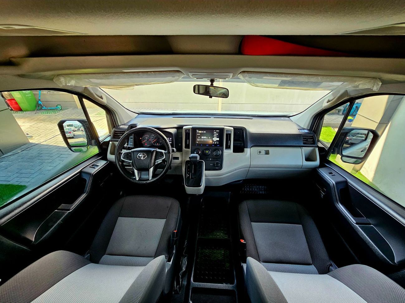 تويوتا هاياس AUTOMATIC PATROL/ 3.5 V6/ 13 SEATS / LOW MILEAGE/ PASSENGER