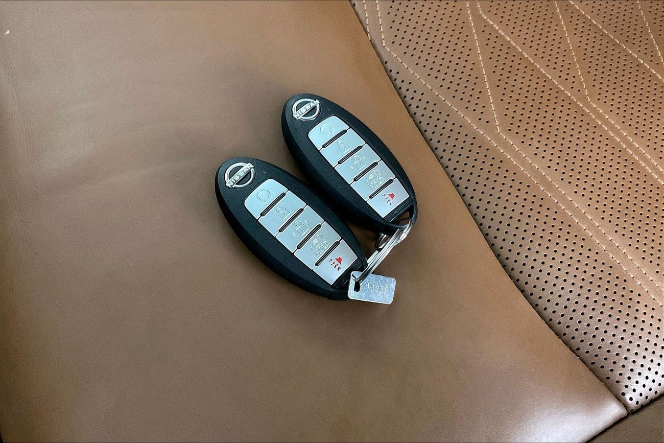 نيسان باثفايندر SL | عرض العيد الحصري | خالية من أضرار الفيضانات