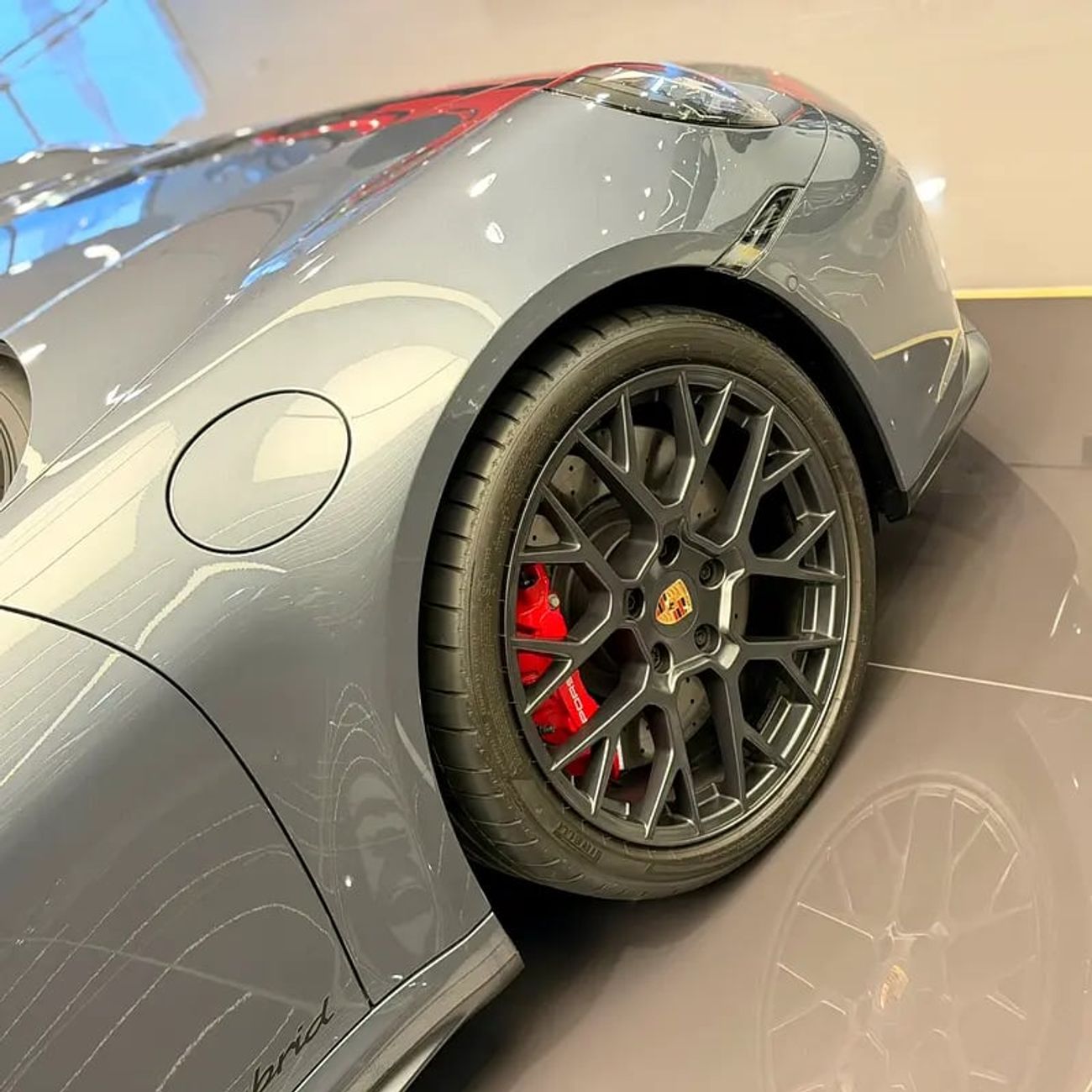 Porsche 911 TARGA GCC