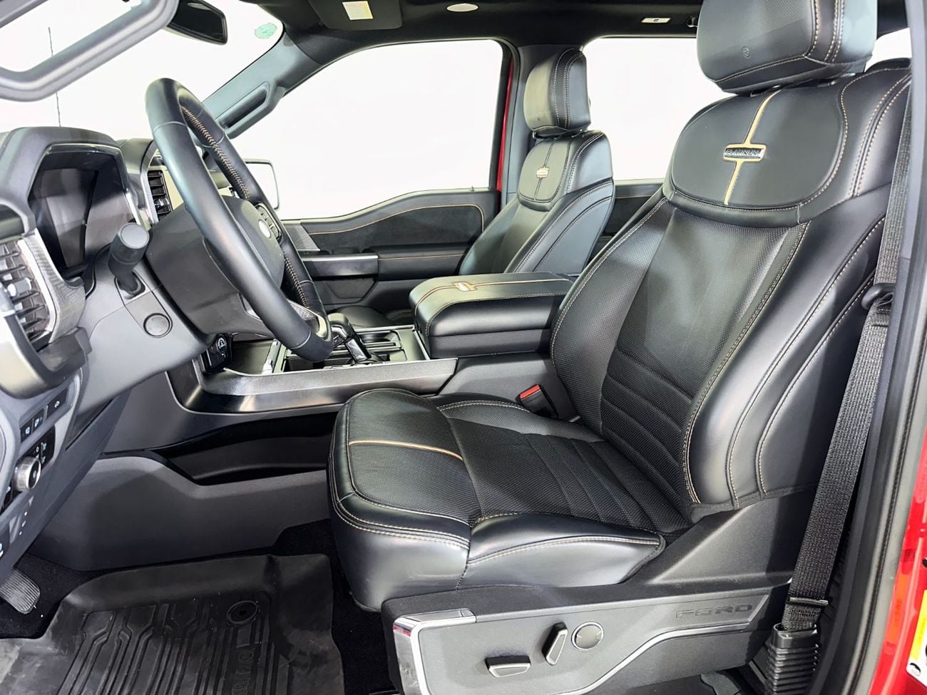 فورد F 150 PLATINUM CREW CAB /1823EW/AL TAYER MOTORS/ AL QOUZ SHOWROOM