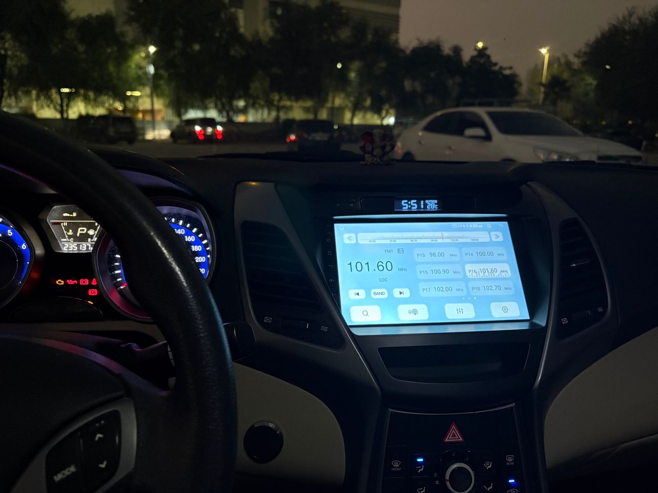 هيونداي إلانترا 1.6l