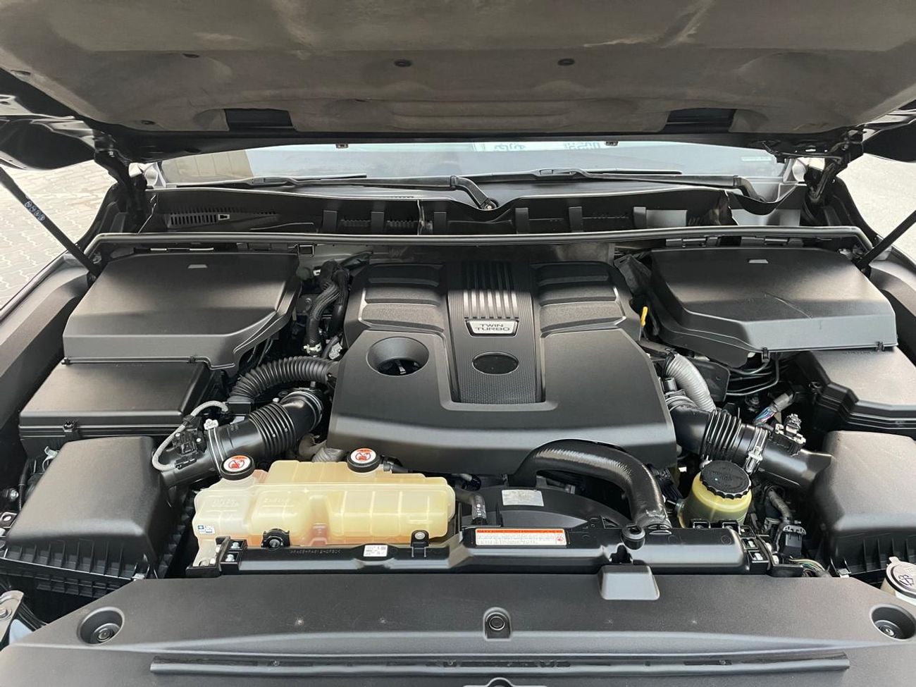 Toyota Land Cruiser GR SPORT LHD 3.5L TWIN TURBO V6 Petrol Engine Automatic transmission 4WD 7 Seater 5 doors