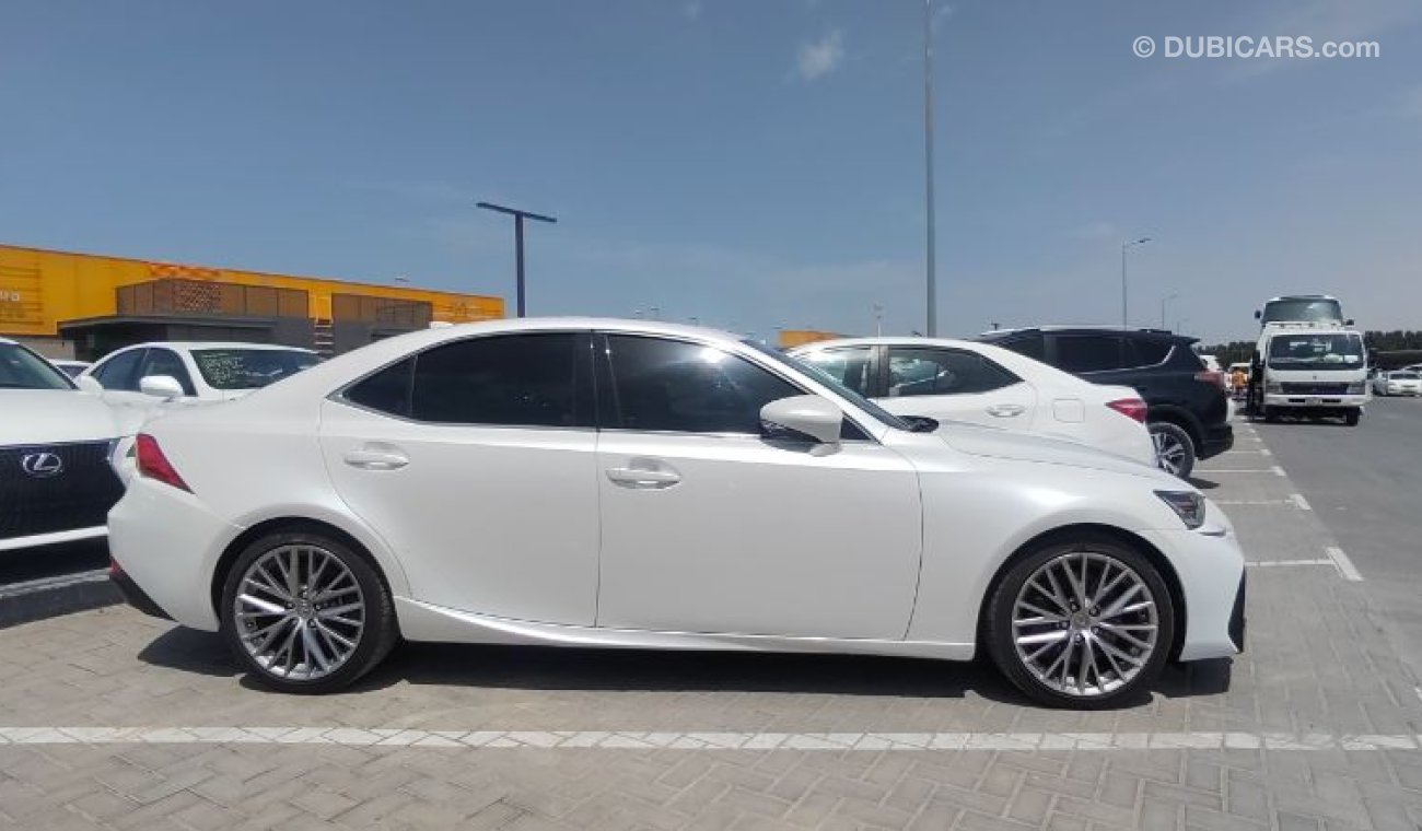 Lexus IS250 2016