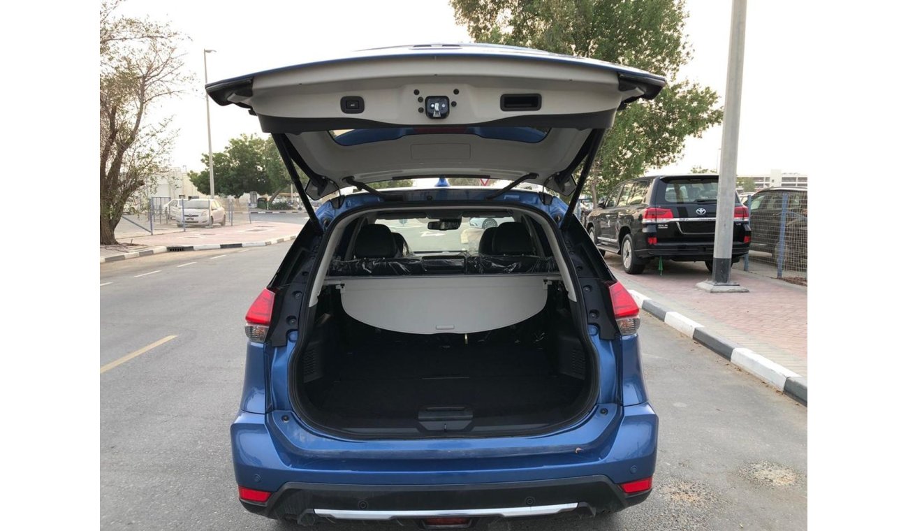 نيسان إكس تريل 2.5L petrol full Option  Panoramic Roof