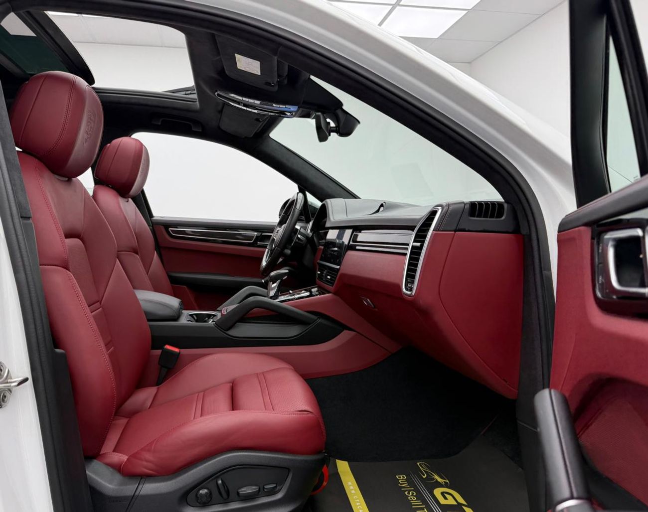 بورش كايان GTS 2022 Porsche Cayenne GTS, 2027 Porsche Warranty, Full Porsche Service History, Low Km, GCC