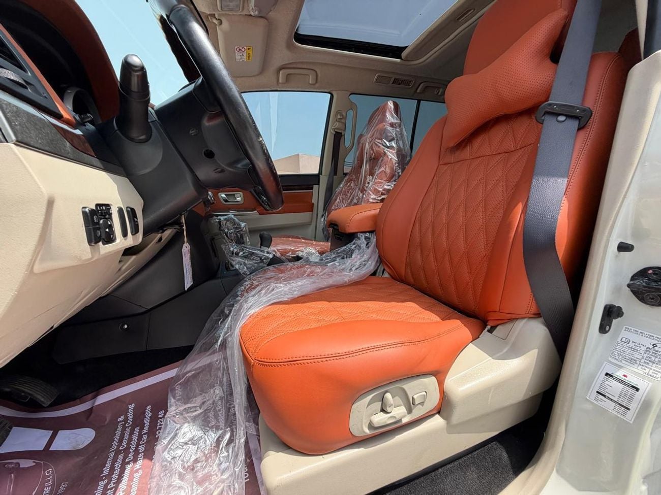 ميتسوبيشي باجيرو  3.5L Petrol | RockFord System | Sunroof