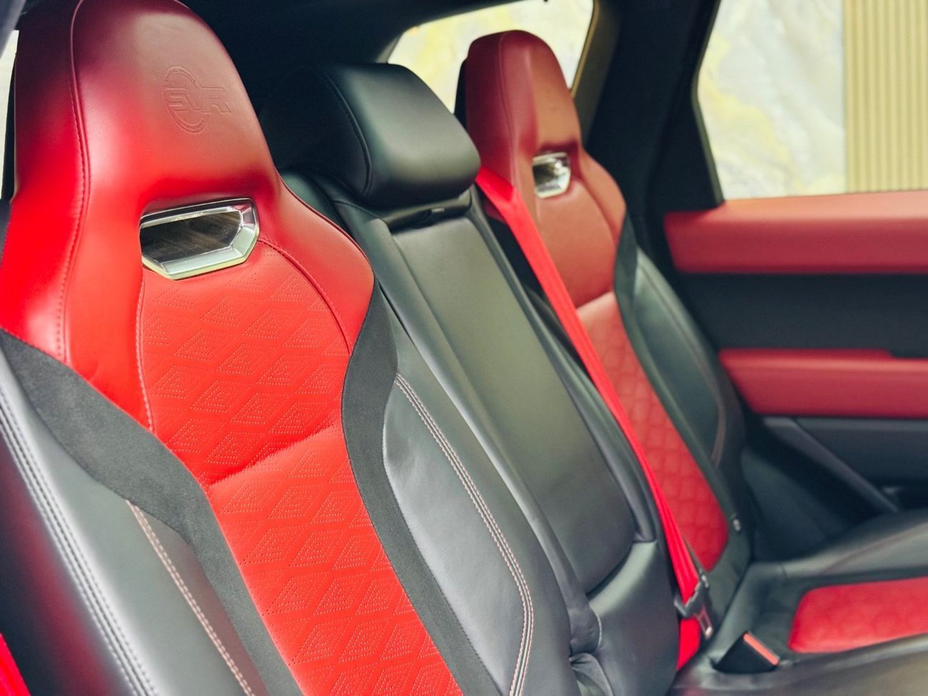 لاند روفر رينج روفر سبورت SVR 5.0L (575 HP) AWD