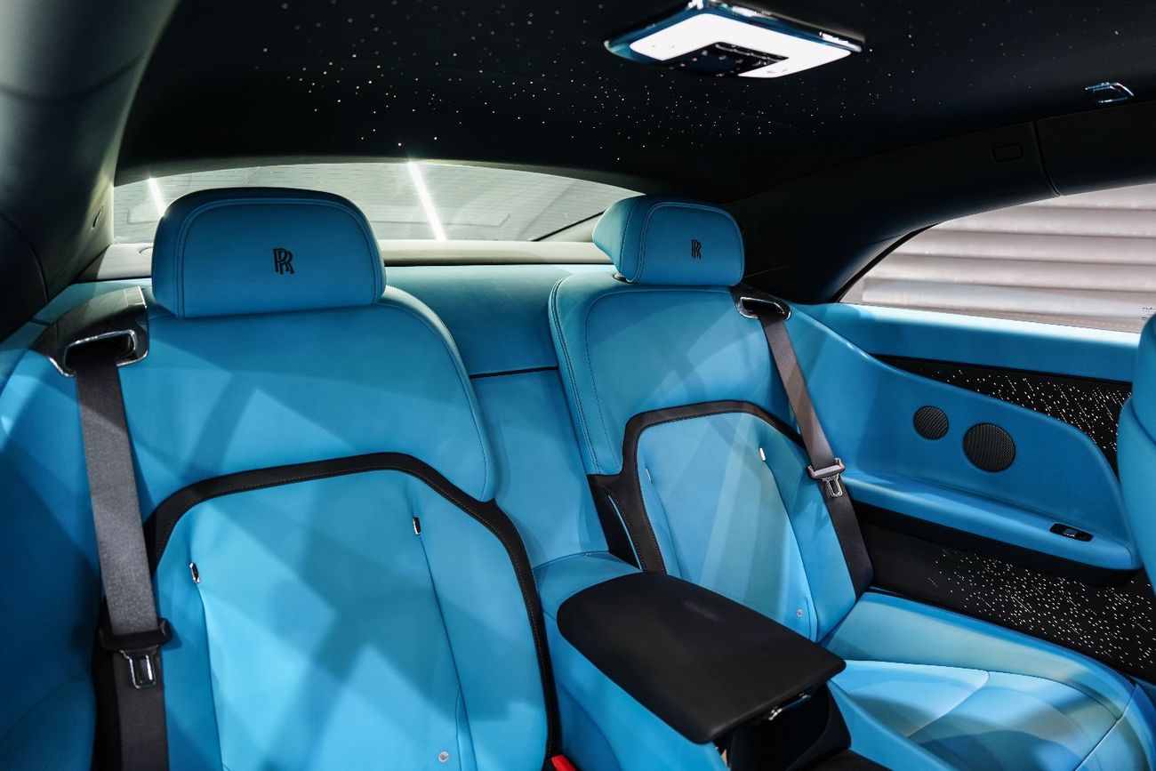 Rolls-Royce Spectre Coupe 900KM ONLY, Illuminated Grille, Starlight Headliner/Door, Dealer Warranty + Service!!