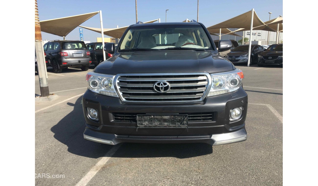 Toyota Land Cruiser Vxr.  V8