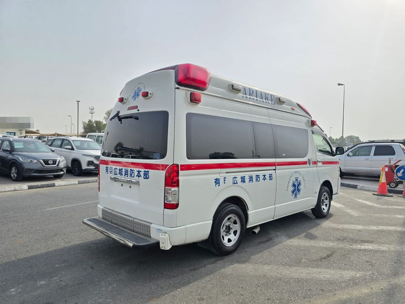 Toyota Hiace TOYOTA HIACE VAN AMBULANCE RHD 2014 MODEL 2.7 L PETROL AUTOMATIC(PM13940)