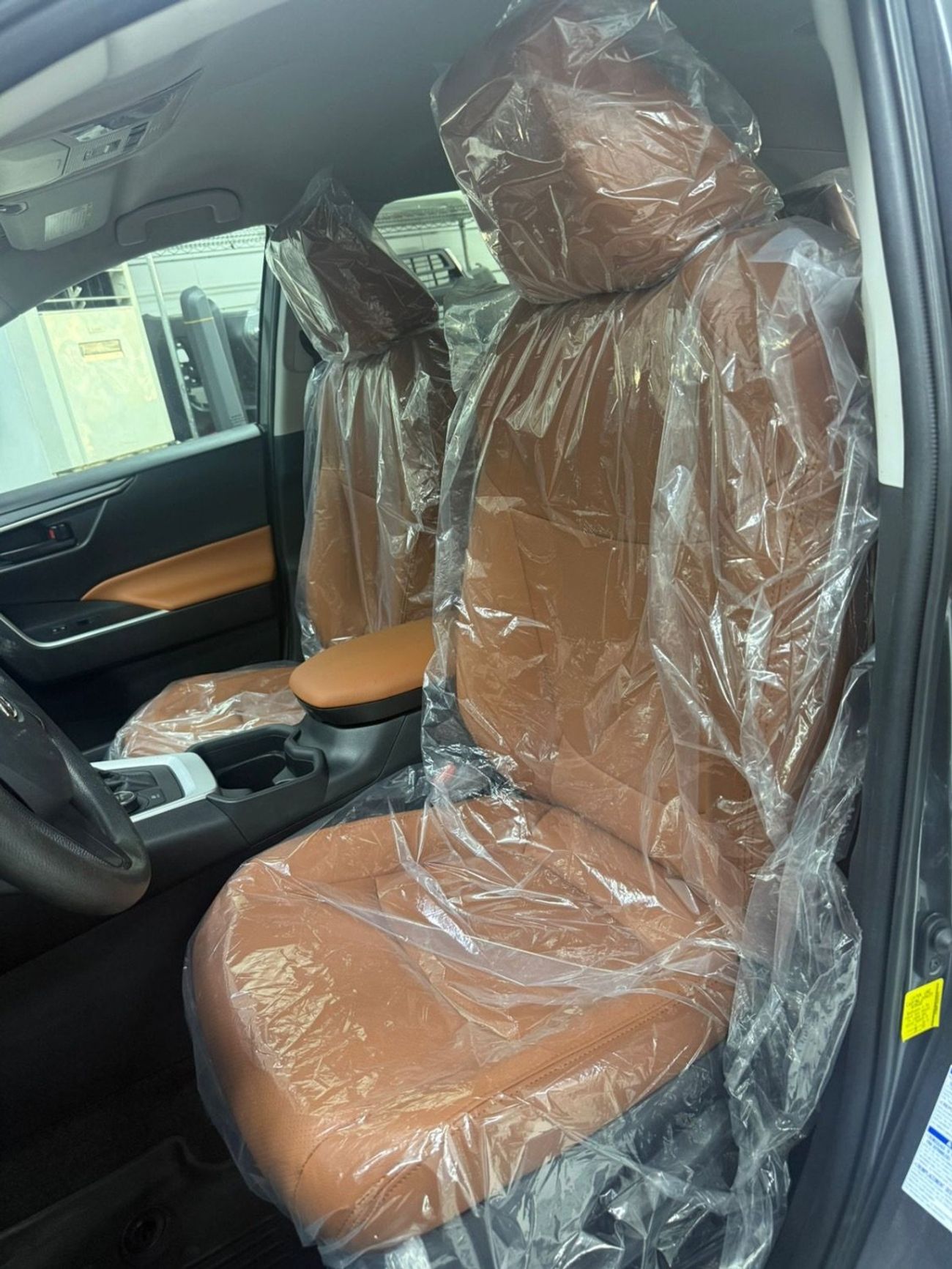 Toyota RAV4 LE 2.5L (219 HP)