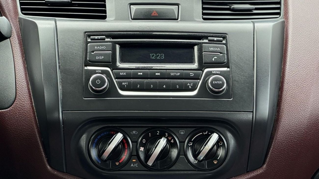 نيسان نافارا SE 4x4 A/T GCC Specs