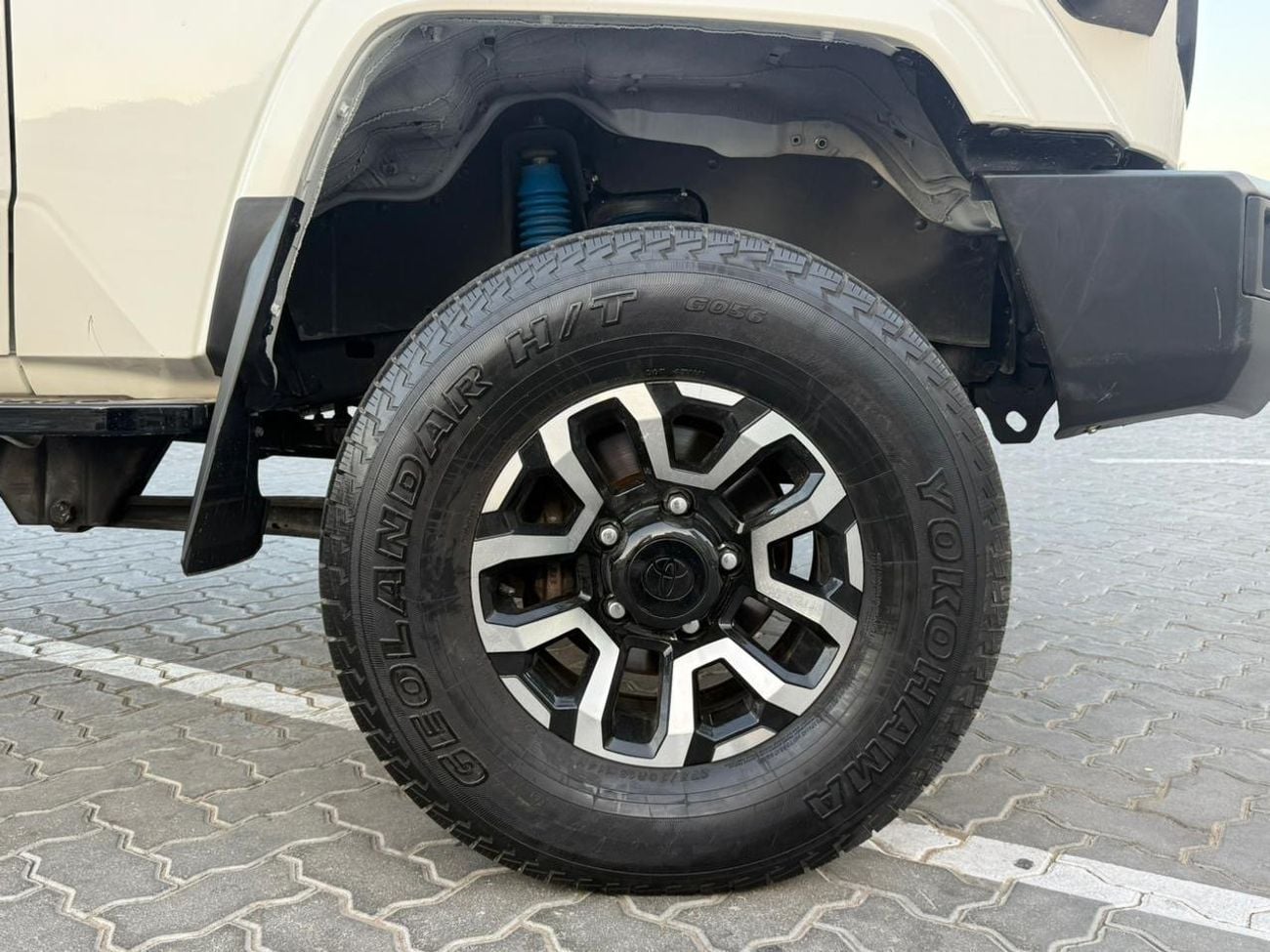 Toyota Land Cruiser 70 HT VXR 