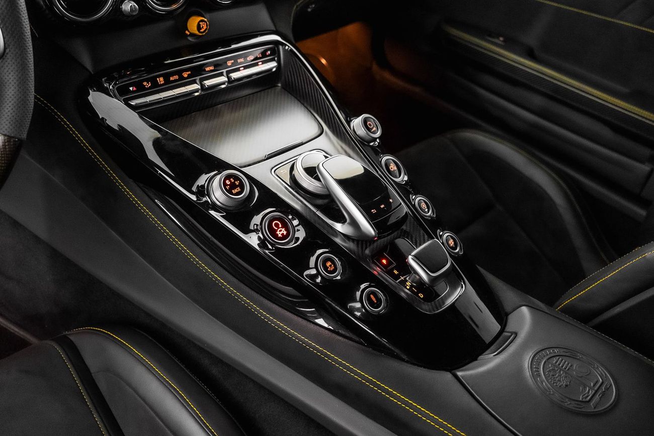 مرسيدس بنز AMG GTR 