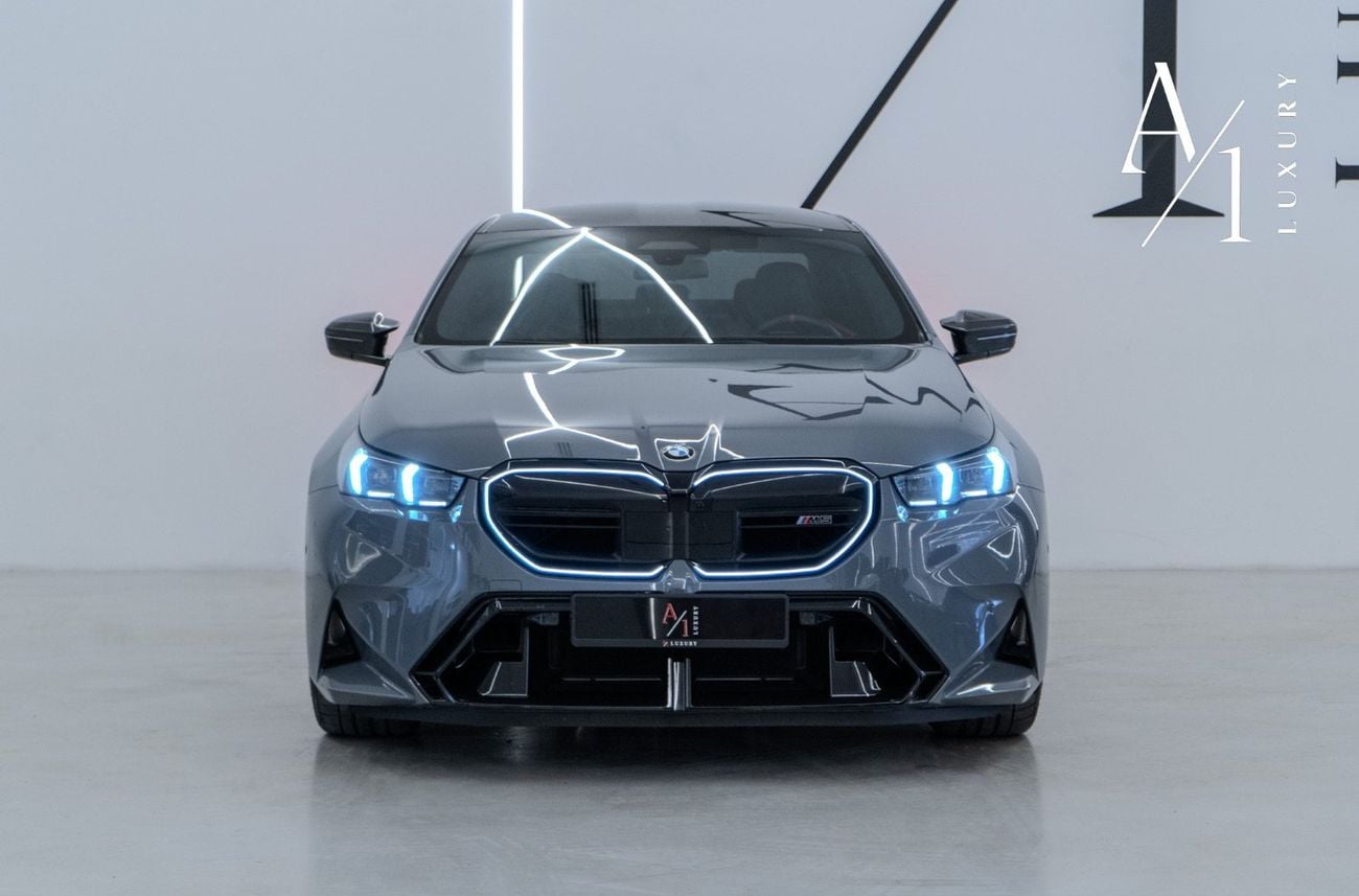 BMW M5 2025 BMW M5 Competition, With Warranty, Fully Loaded, Carbon Fibre Accents, GCC Specs