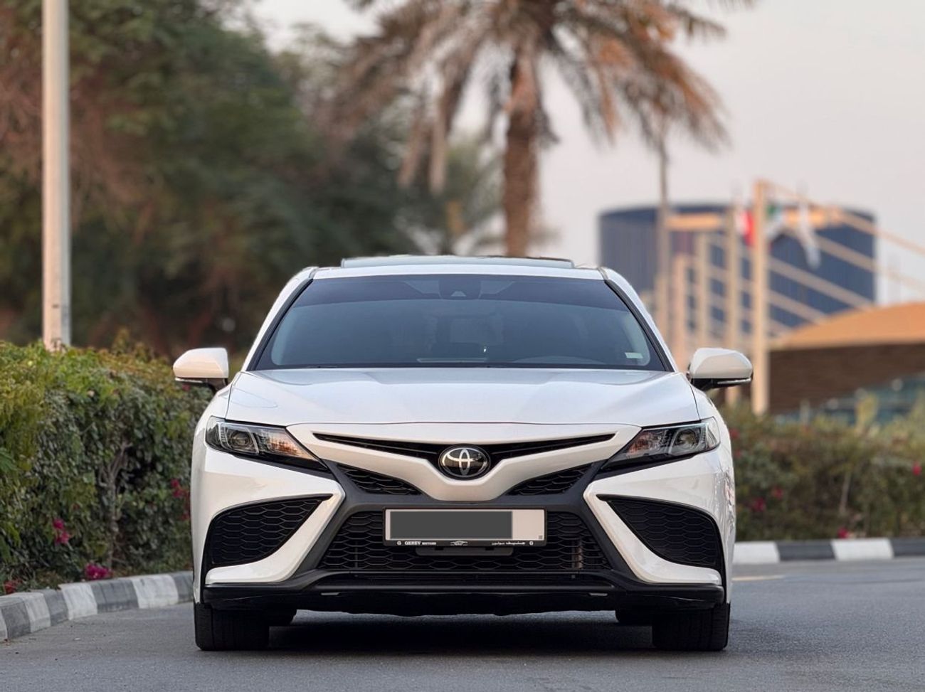 تويوتا كامري SE 2.5L (181 HP)