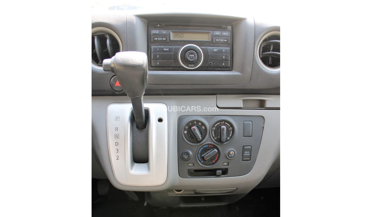 نيسان أورفان ميكروباص