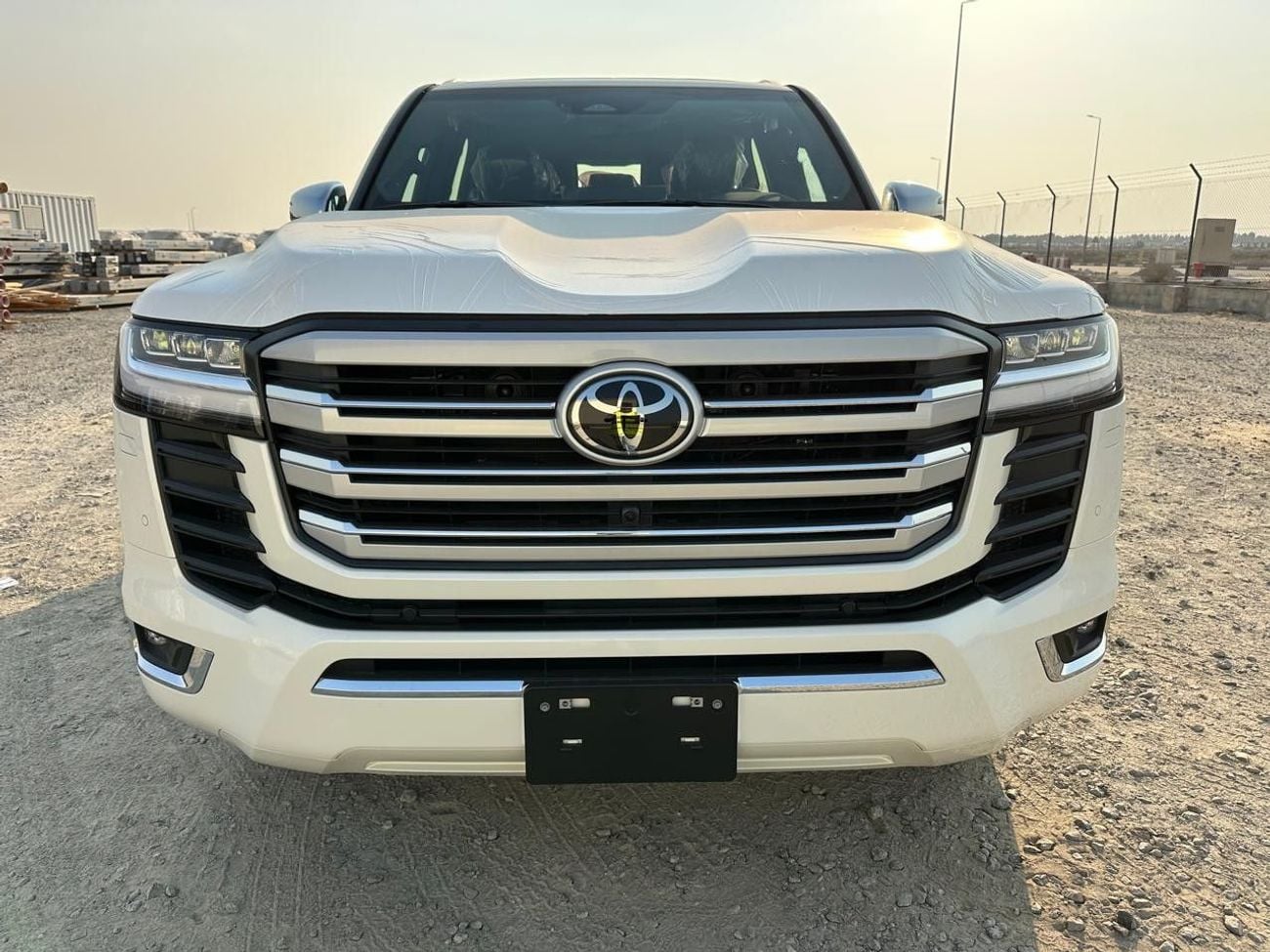تويوتا لاند كروزر Toyota Land Cruiser VX 3.5L 2026 TT With Radar (Export Only)