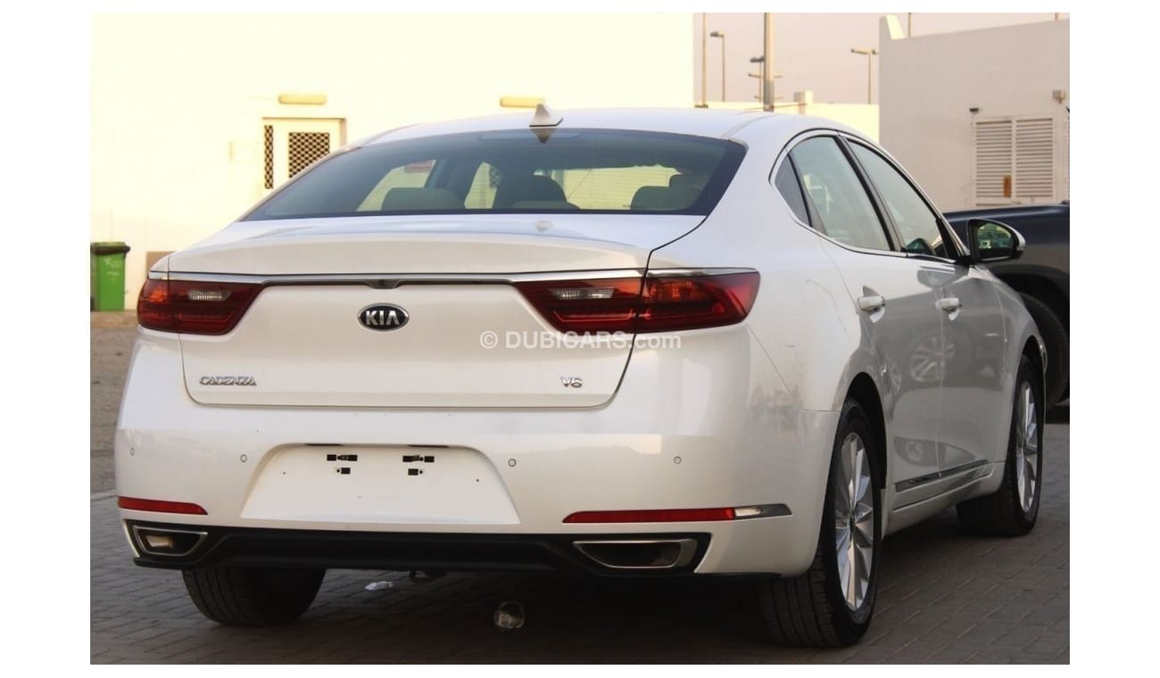 Kia Cadenza GDi Mid Kia Cadenza 2020 GCC, in excellent condition