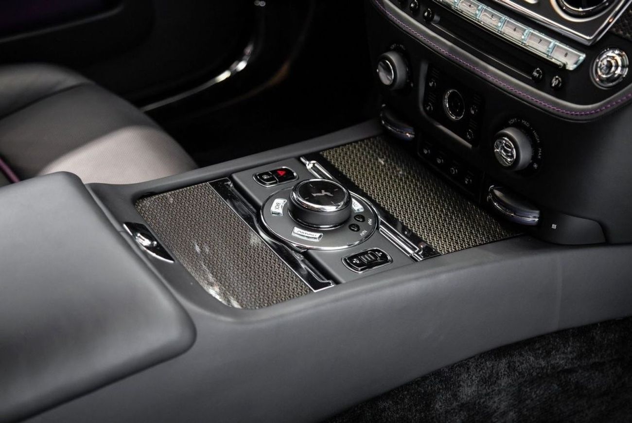 رولز رويس واريث بلاك بادج