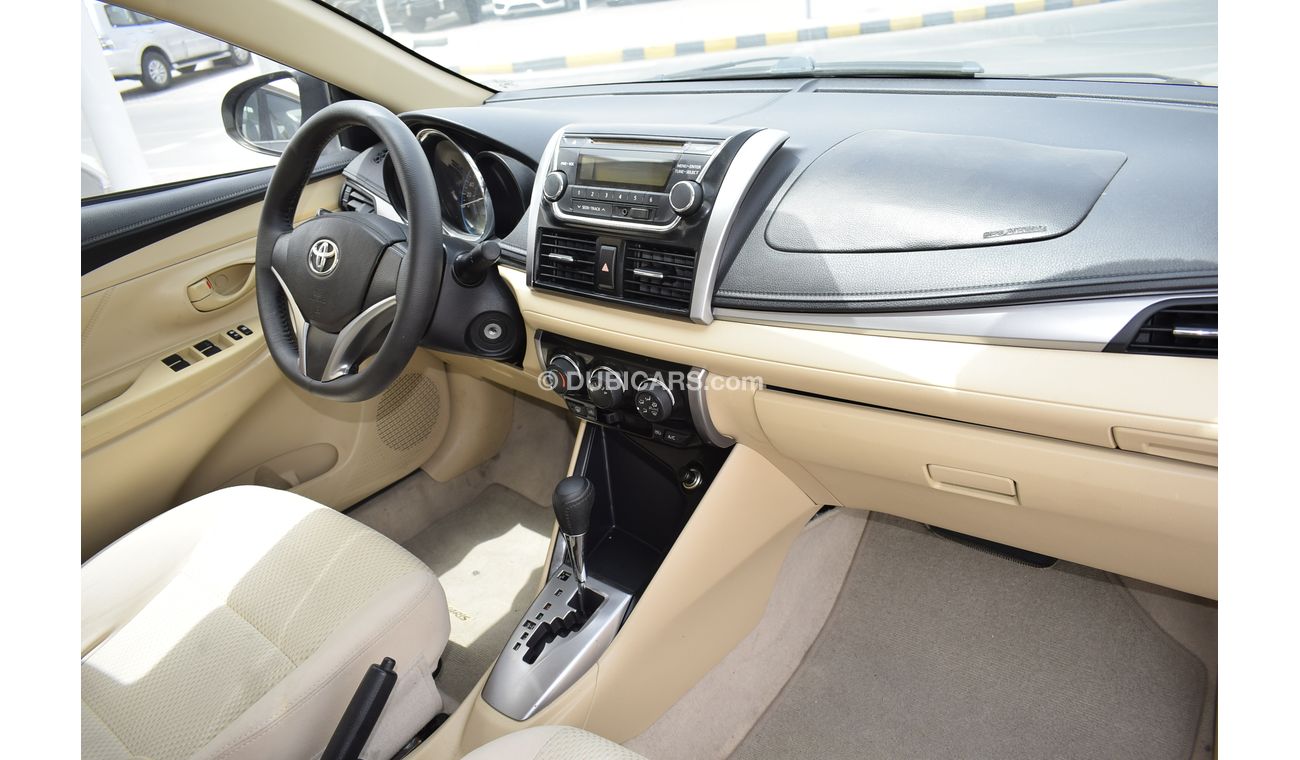 تويوتا يارس 2015 خليجي بحالة ممتازة  بدون حوادث