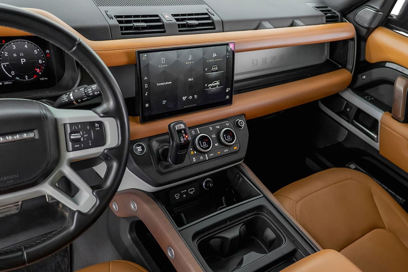لاند روفر ديفندر 90 HSE P400