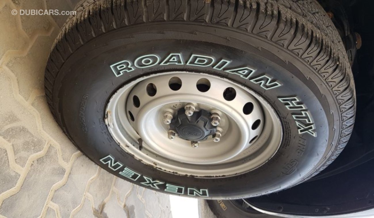 فورد رانجر 2015 model Gulf specs Manuel gear  4x4 ..fuel patrol