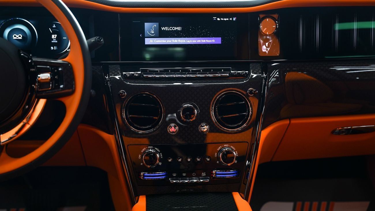 Rolls-Royce Cullinan 2025 ROLLS ROYCE CULLINAN | BLACK BADGE | | FULL OPTION