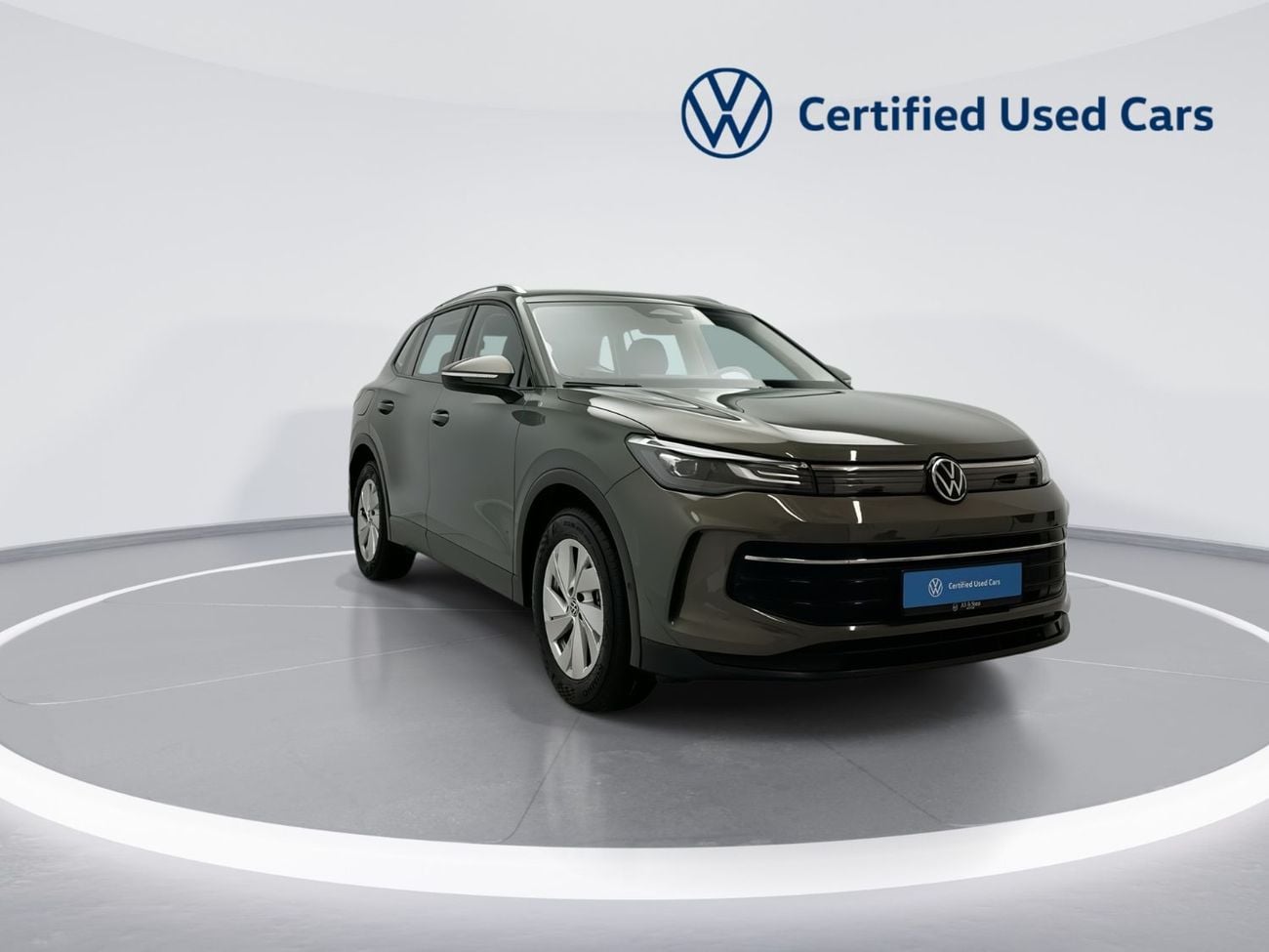 Volkswagen Tiguan LIFE 1.4L | LED Headlamps | Heated Folding Mirrors | 17" Alloy Wheels