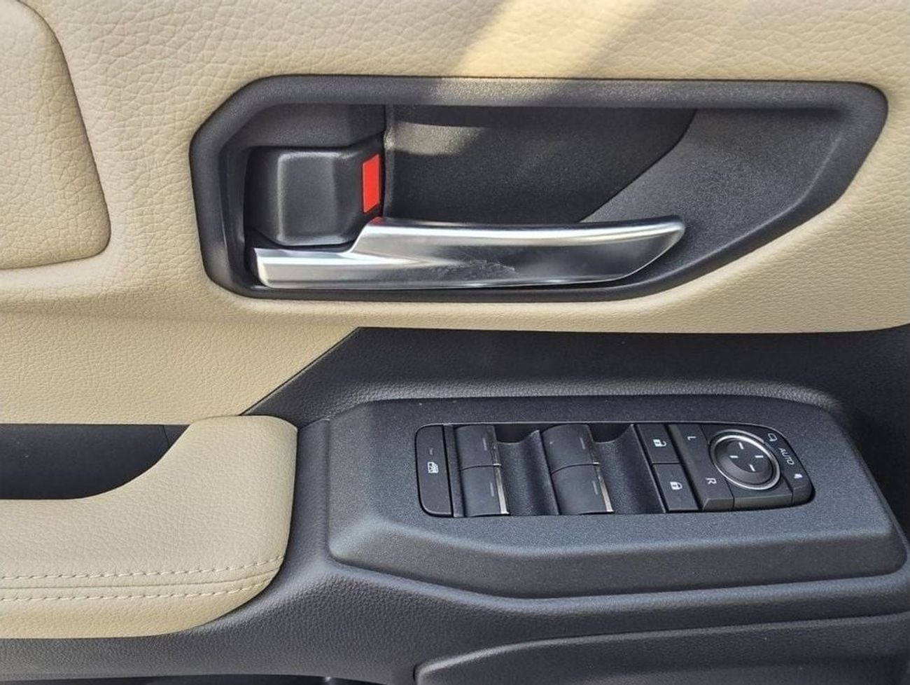 تويوتا برادو 250 2.7L LIMITED  PETROL A/T 7 SEATER(ONLY FOR EXPORT)